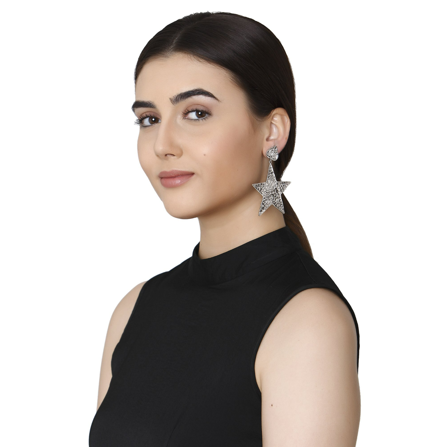 Huma Qureshi in Beaten Star Earrings
