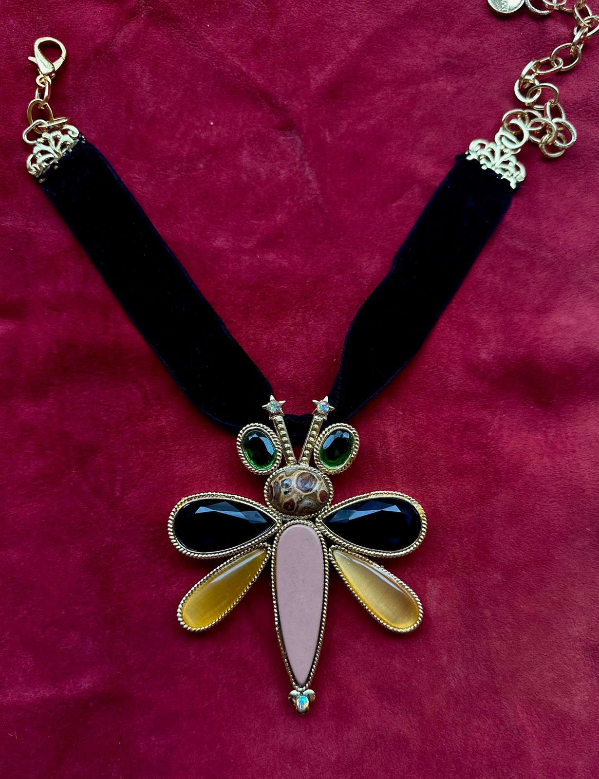 Bee Choker Retro Future