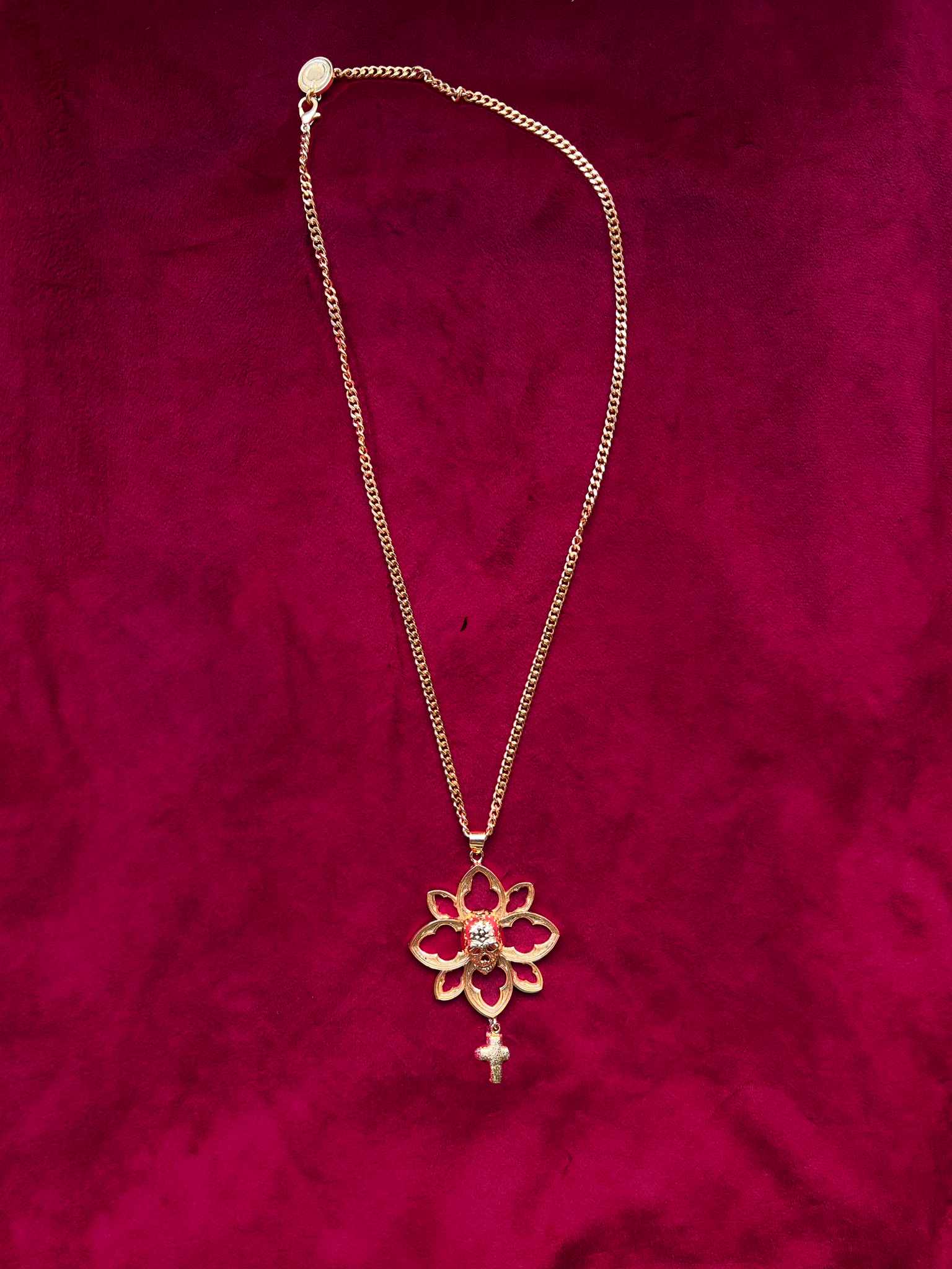 Skull floral necklace